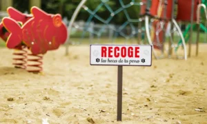 Cartel informativo pequeño