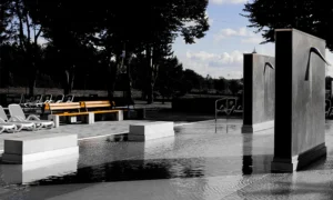 Ławka parkowa betonowa Roma z oparciem