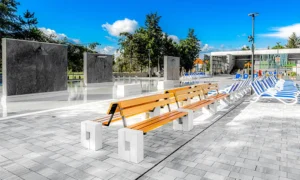 Ławka parkowa betonowa Roma z oparciem