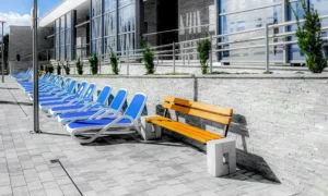 Ławka parkowa betonowa Roma z oparciem