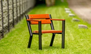 Silla Gladiador con reposabrazos de madera