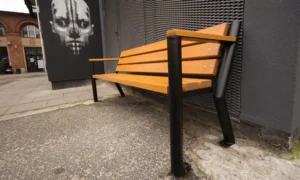 Banco Gladiador Bis con reposabrazos de madera