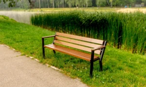 Banco Gladiador Bis con reposabrazos de madera