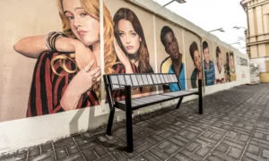 Banco Gladiador WPC con reposabrazos