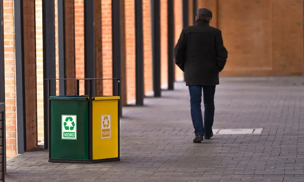 Papelera de reciclaje Magnolia