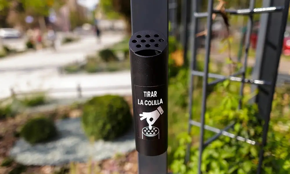 Cenicero urbano de pared