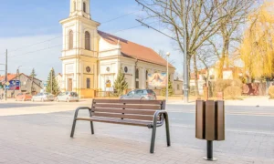 Papelera de diseño elegante y sostenible para espacios públicos