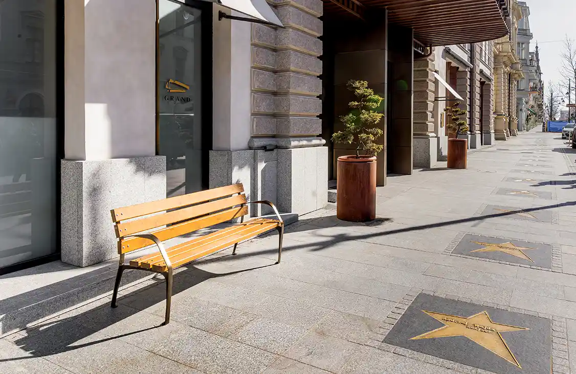 Ventajas del hierro esferoidal en mobiliario urbano – resistencia y durabilidad para espacios públicos